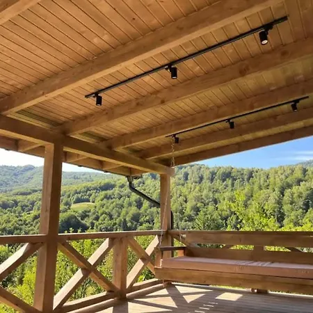 度假居 Svoi 维什卡